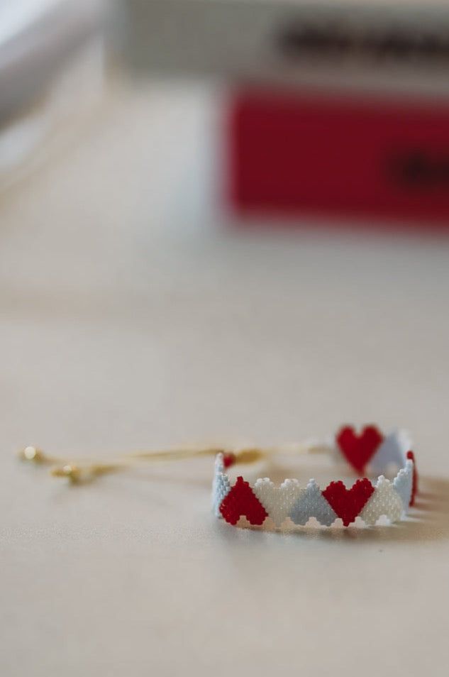 HAZEL & OLIVE Beaded Heart Gameday Bracelet - Red White and Blue