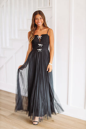 HAZEL & OLIVE Calling Perfection Maxi Dress - Black