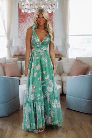 HAZEL & OLIVE In the Courtyard Maxi Dress - Green